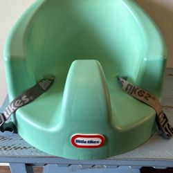 Tabletop Or Floor Infant / Baby Seat (Pending Pickup)