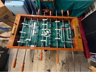 Heavy Duty Foosball Table with ball return and cover