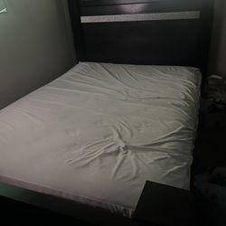 Bedroom Set For Sale!