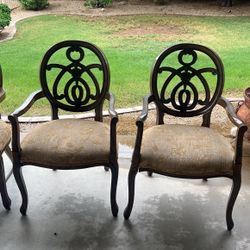 4 DINING ROOM CHAIRS