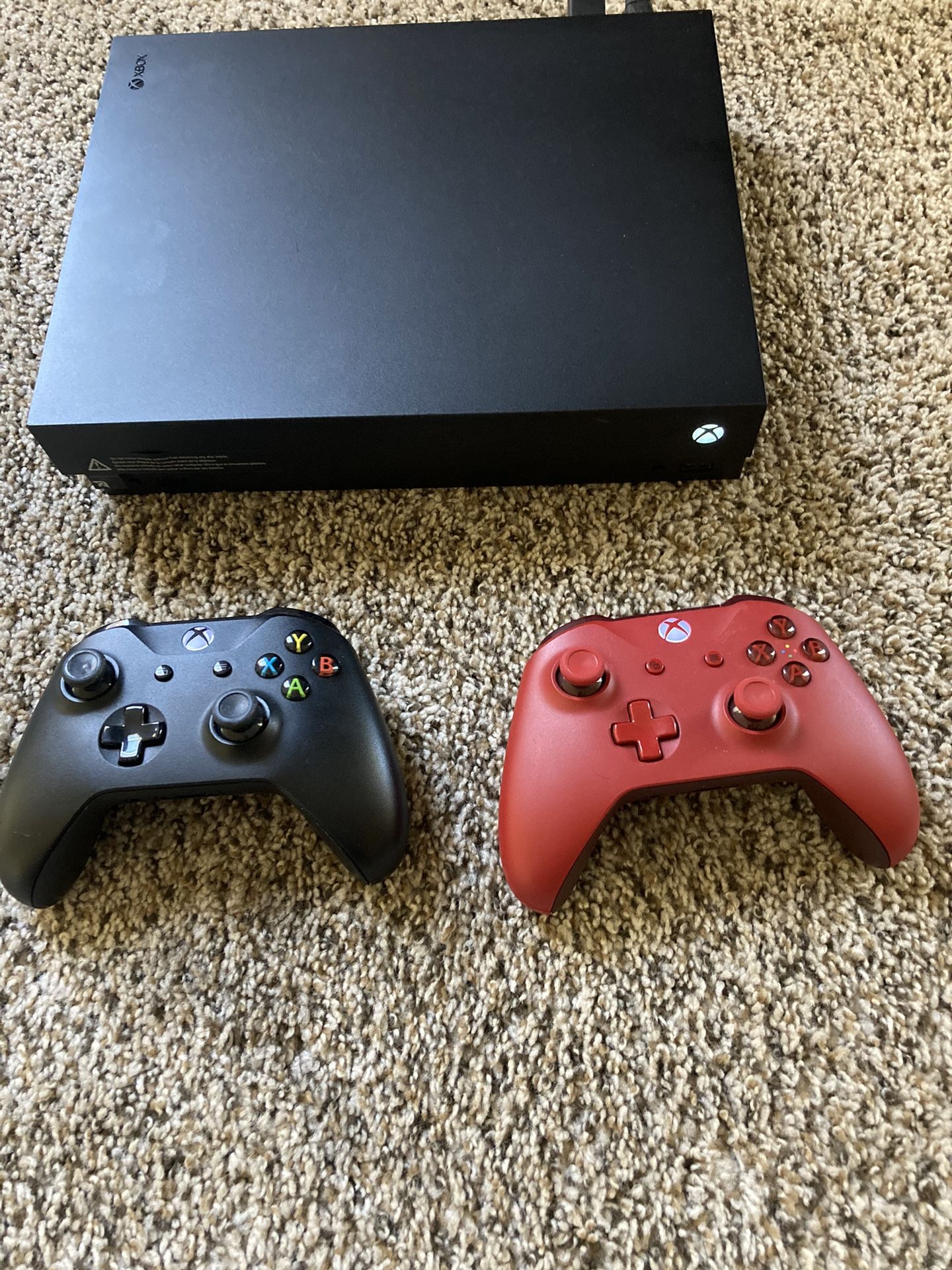 New Condition XBOX ONE 1TB With 2 Like New controllers