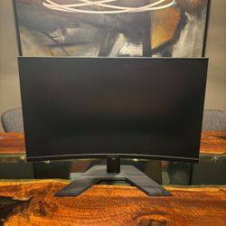 Gigabyte G32QC A Gaming Monitor