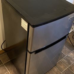 Mini Refrigerator 