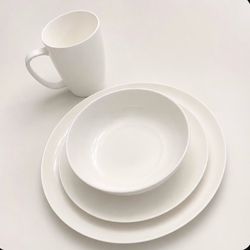 Replacements of Food Network Vanilla Collection Bone China