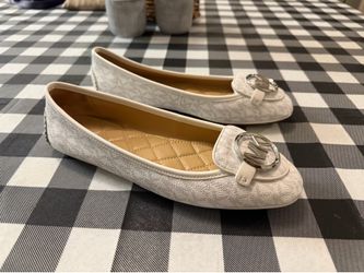 Michael Kors Women's LILLIE Logo Moccasin SIZE 7 Shoes New