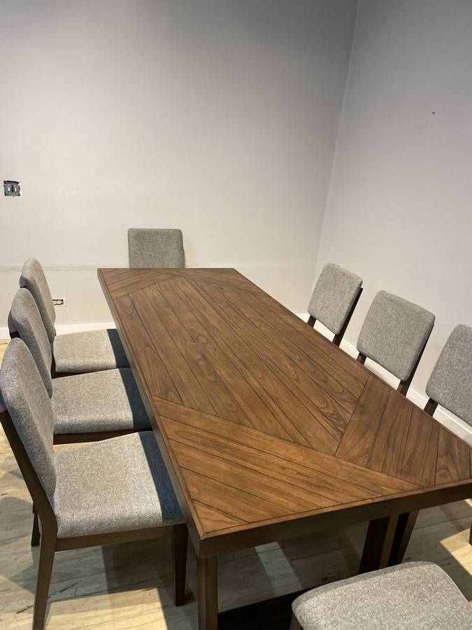 9 piece Mahogony Dining table and chairs set