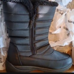 Rain Boots By Totes. New. Size 9. Ladies
