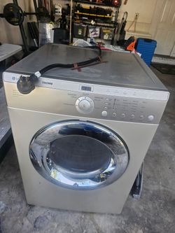 LG Tromm Dyer