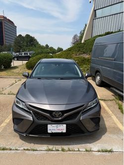 2020 Toyota Camry SE