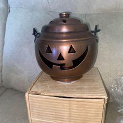 Halloween Jack-o-lantern / pumpkin candle holder $20