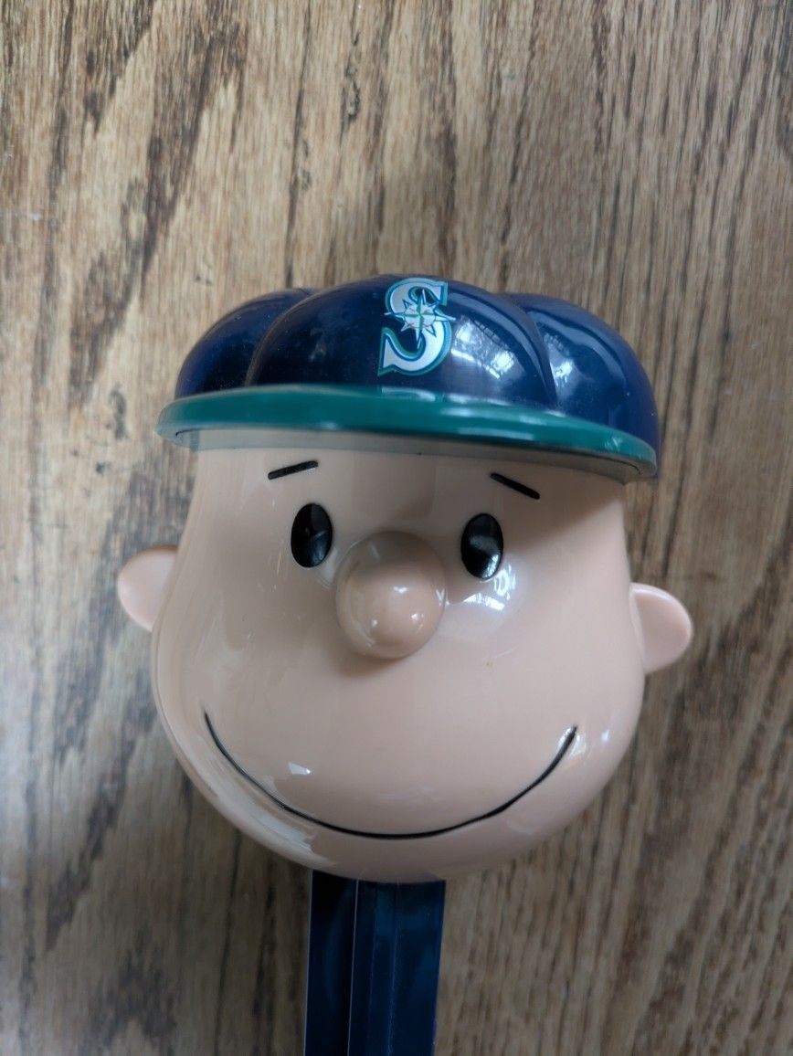 Giant Mariners Charlie Brown PEZ Dispenser 
