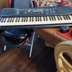 electric piano Yamaha 