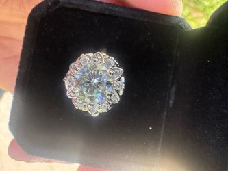 Moissanite ring size 9