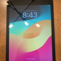 Apple iPad 6th Generation 32GB Unlocked Like New!