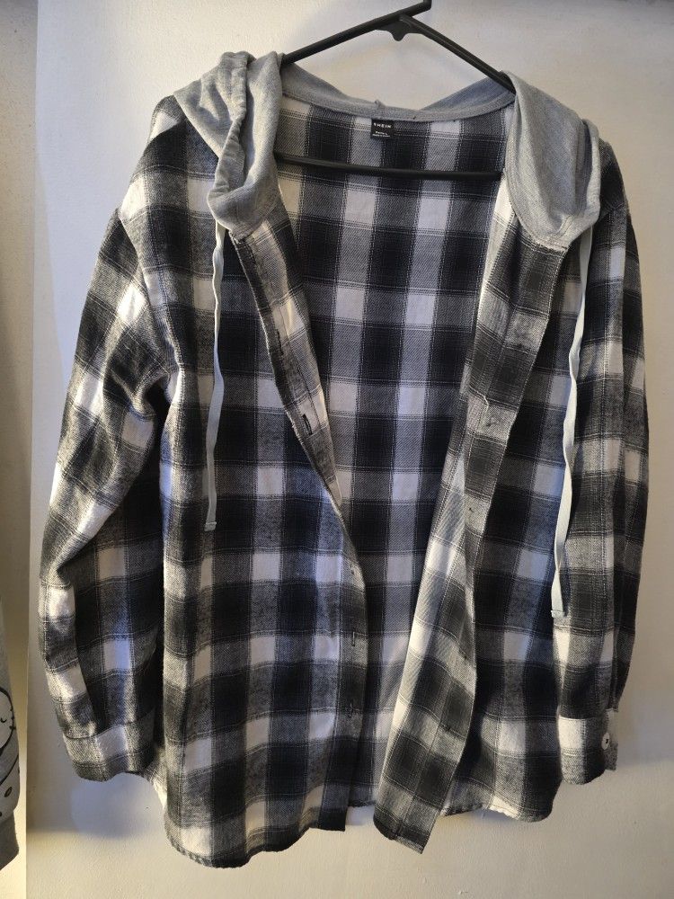 Women Flannel Size Large Great Condition