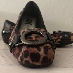 Anne Klein Slip On Flats, Leopard Print KUMEKO size 6