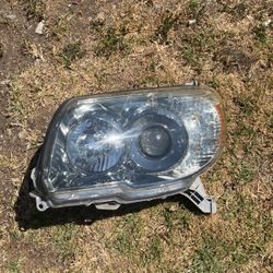 2009 4 Runner Headlight