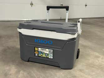 Igloo Cooler On Wheels, Adjustable Handle