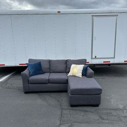 Grey Sectional Sofa w/ Reversible Chaise