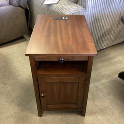 Treytown Chair Side End Table