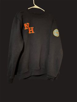 Large  NH Black Crewneck🔥