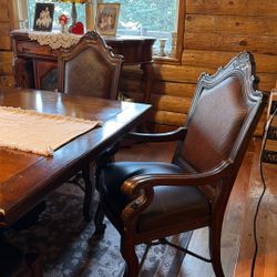 Formal Dinning Room Table 