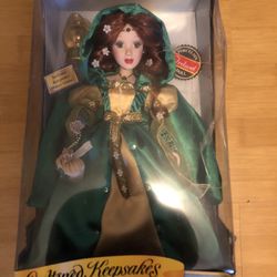 Brass Key Cultured Keepsakes Porcelain Doll In Box