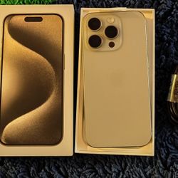 iPhone 15 PRO FACTORY UNLOCKED $680