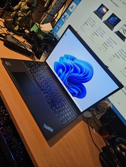 Lenovo Laptop PC. Ryzen 7 Pro. With Graphics 3.30GHz CPU. 32GB Ram DDR5 1TB NVMe M.2  GPU: Radeon Graphics