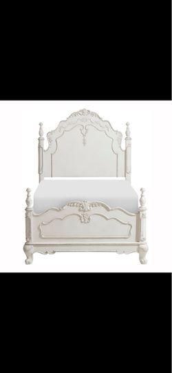 White Victorian-Style Poster Bed Frame Twin bed