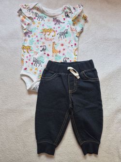 NEW! 2-Piece baby Girl Bodysuit and Jeans, Size 6 mo