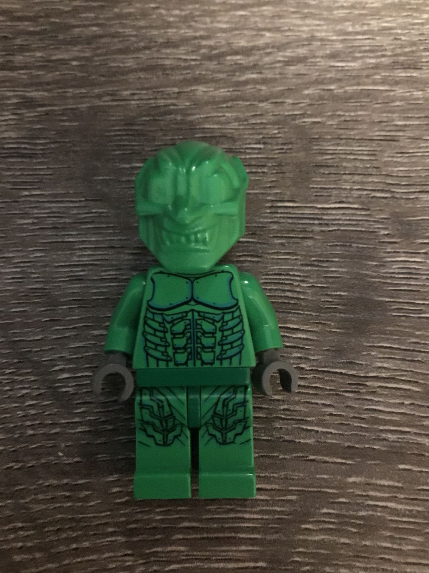 2001 Super Rare LEGO Figure Greengoblin (Spider Man’s enemy) Perfect condition