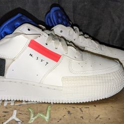 Nike Air Force 1s, N. 354, Size 7Y