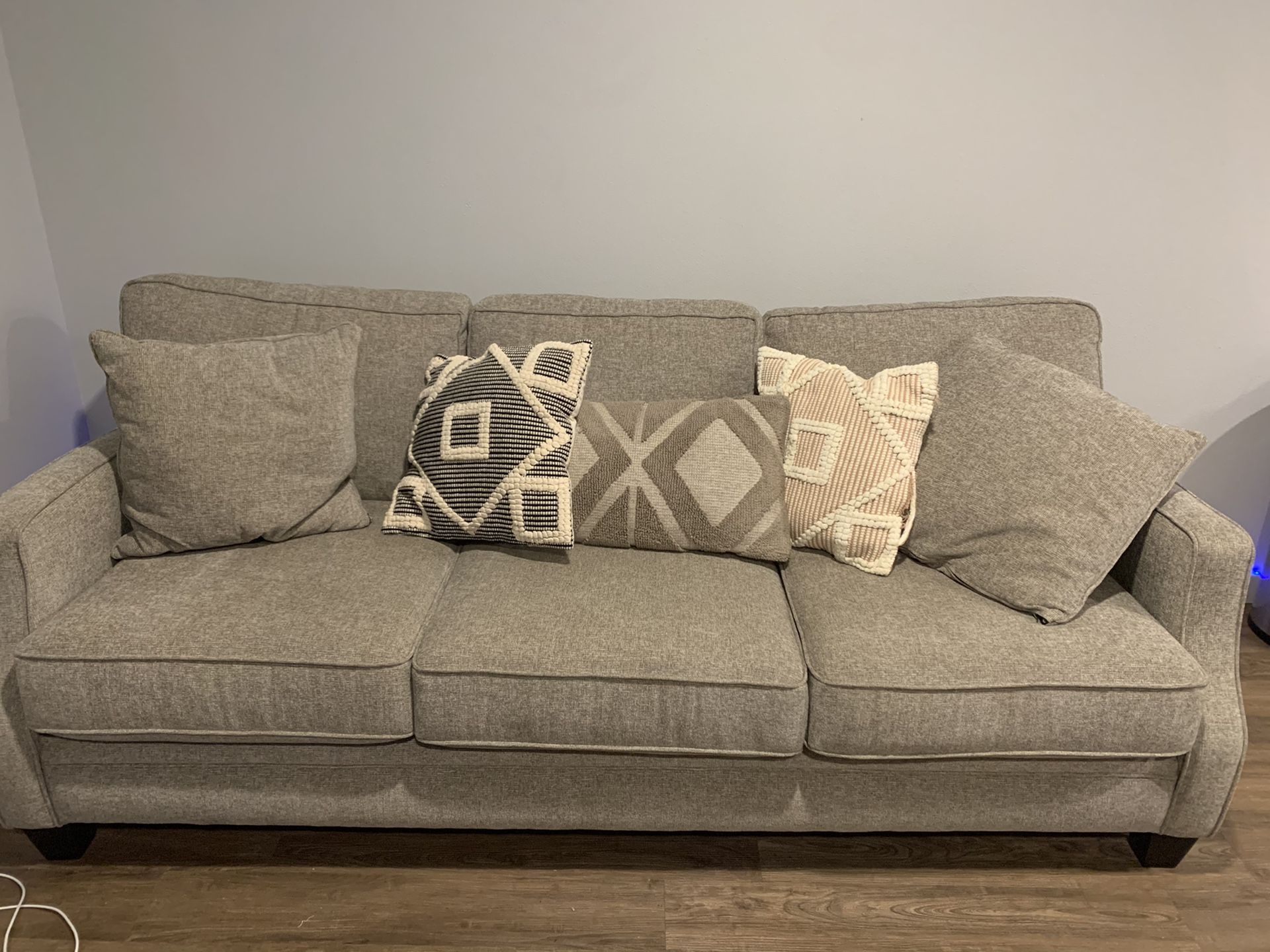 Tan couch Almost New 86”