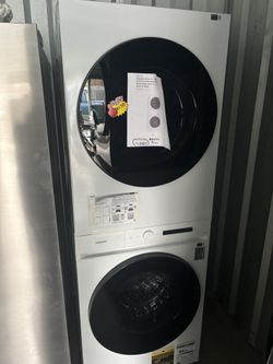 Samsung Bespoke Laundry Hub – BRAND NEW – 4.6 cu ft Washer + 7.6 cu ft GAS Dryer 