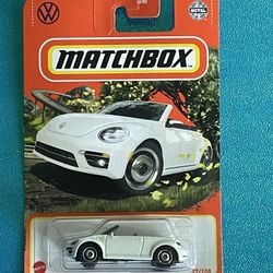 Matchbox 2021 2019 Volkswagen Beetle Convertible 27/100