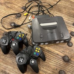 N64 + 2 Controllers