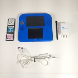 Nintendo 2DS Electric Blue Handheld Console Bundle + 3 Games Charger Tested