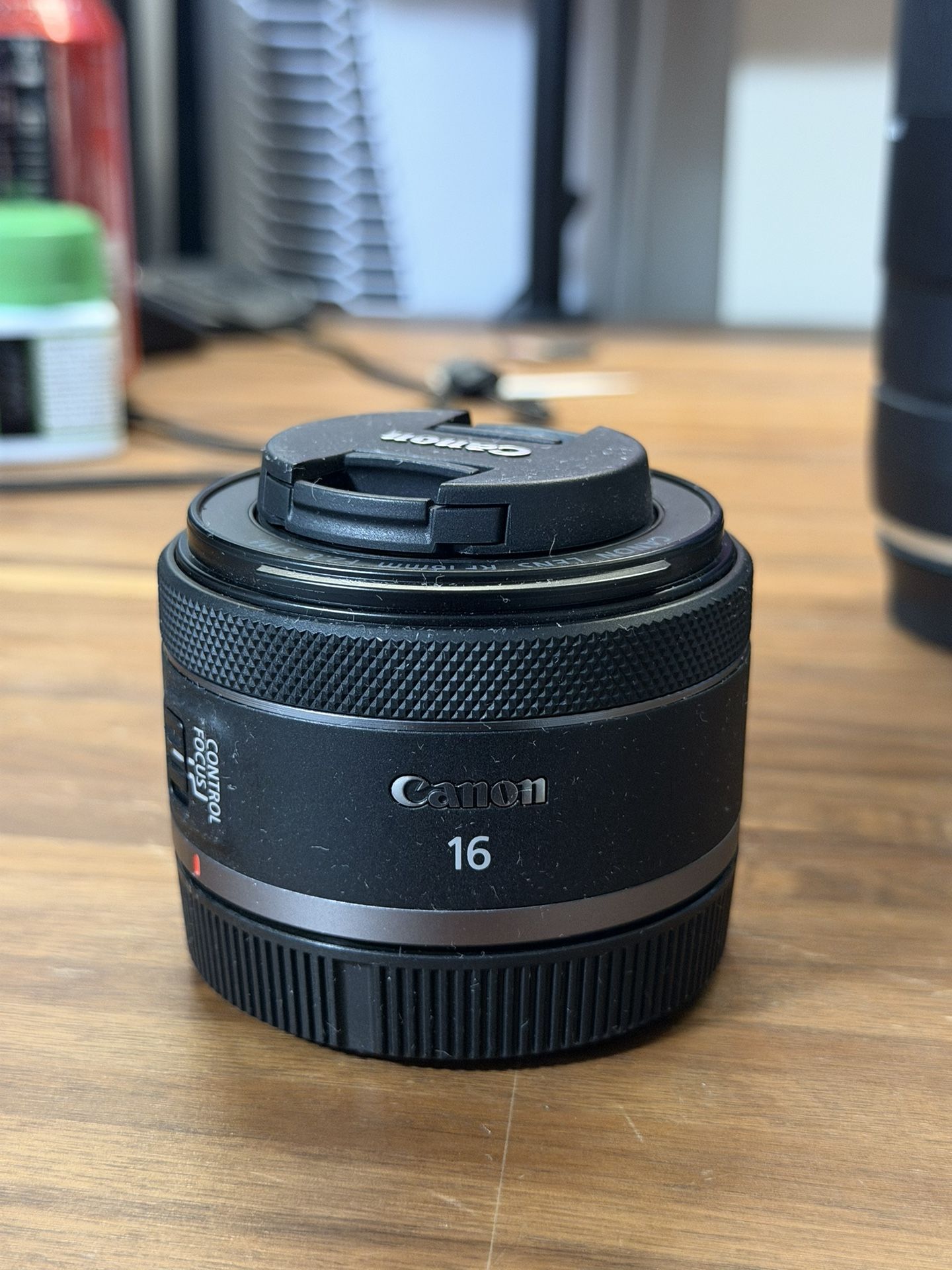 Canon Rf 16mm F2.8