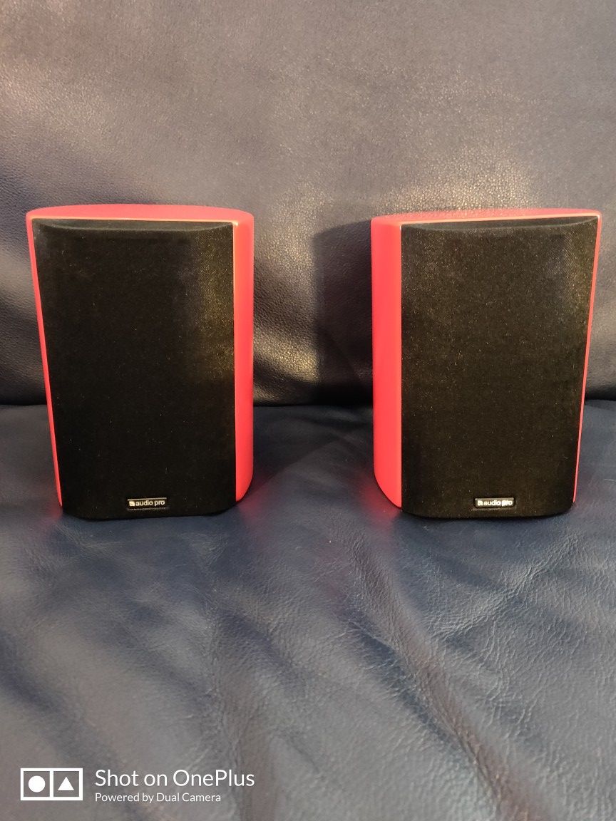 Audio pro bravo speakers plus energy center speakers