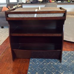 Gateway 2-in-1 Changing Table with Pad