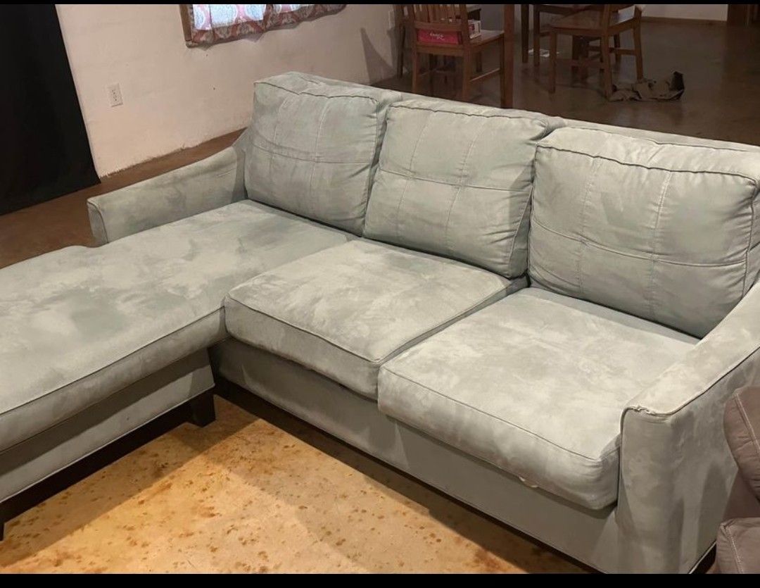 Grey Cindy Crawford Sectional for Sale in Cedar Park, TX OfferUp