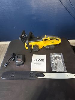 💪🔥🛠️(BRAND NEW)VEVOR Cordless Brushless Chainsaw with Battery and Charger