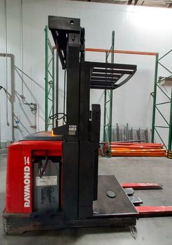 2004 Raymond EASi-OPC30TT Order Picker Forklift
