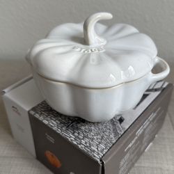 Staub Ceramic 0.5 qt, Pumpkin, Petite Dutch Oven, White