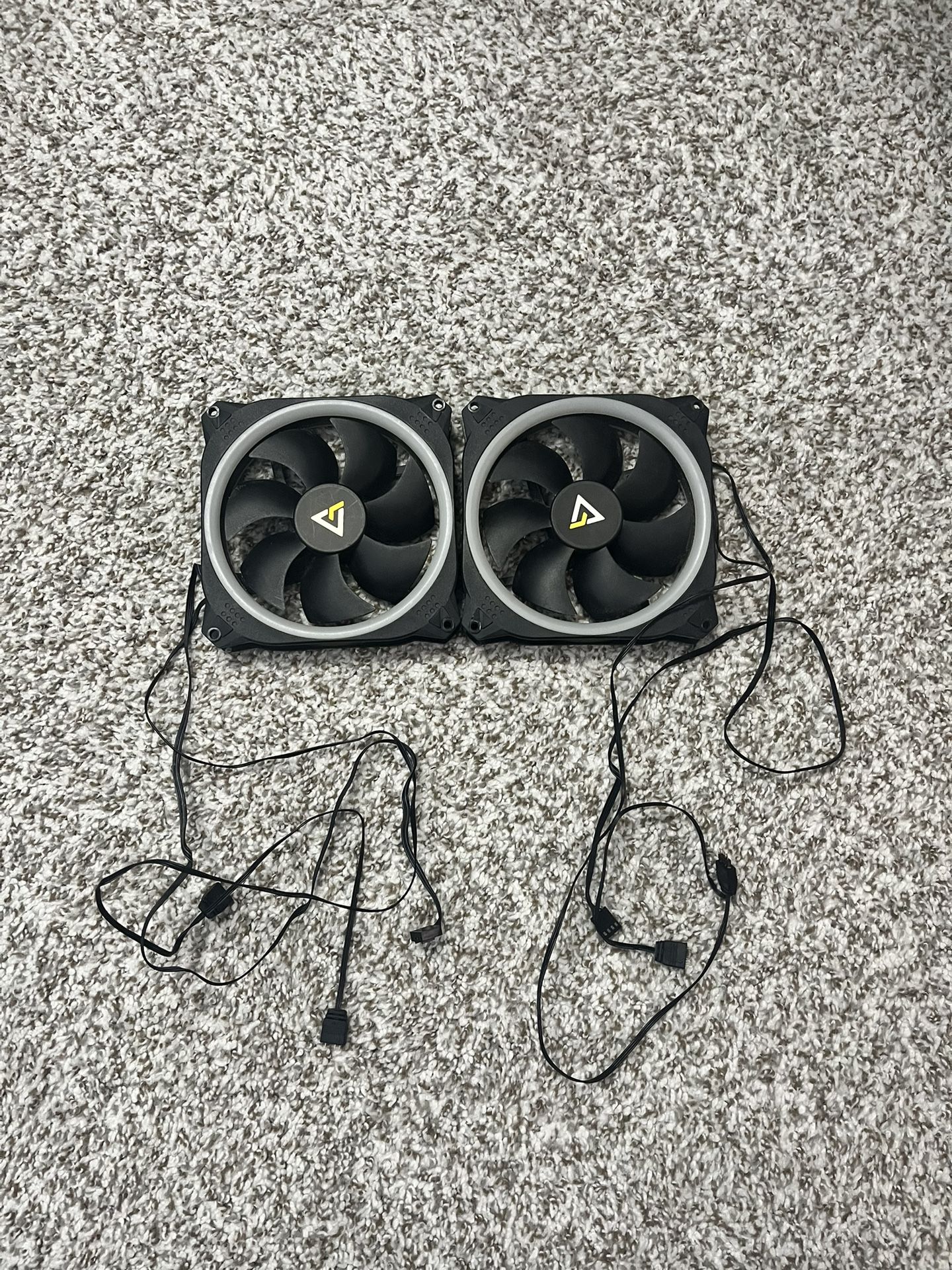 2 ANTEC ARGB 140 MM FANS