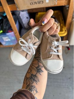 Baby shoes 9-12 months