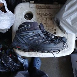 Solomon Hiking Boots Gore Tech