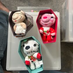 Piggy plushies