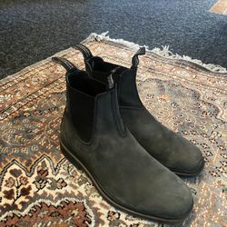 Blundstone 587 Boots – AU Size 8.5 (US Men’s 9.5 / Women’s 11) – $150 OBO